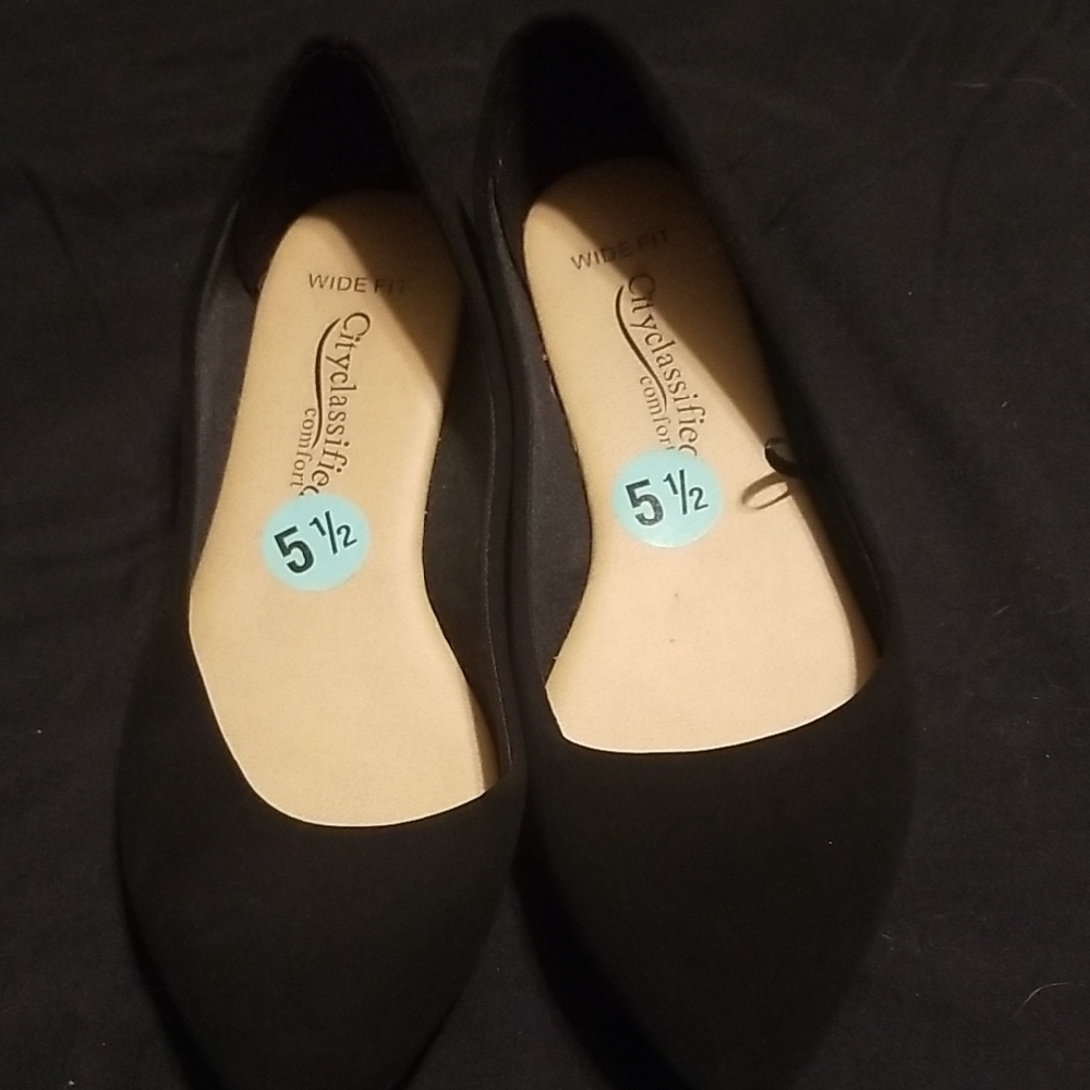 Women's Black Flats